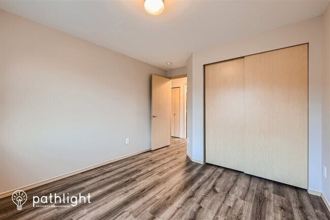 Building Photo - 7122 277th Place Northwest