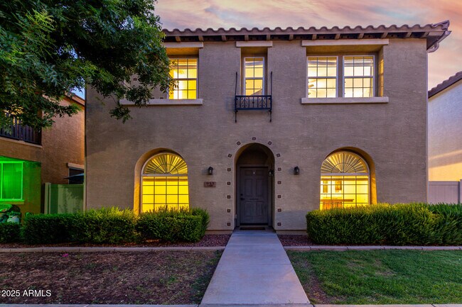 Building Photo - 955 S Henry Ln