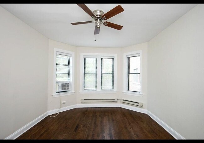 Building Photo - 1 bedroom in Chicago IL 60613
