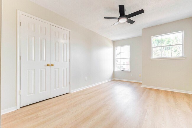 Building Photo - 5318 Cilantro Ln