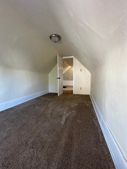 Building Photo - 134 Sherman St