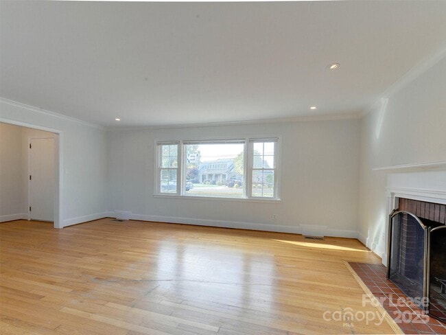 Building Photo - 1432 Bevis Dr