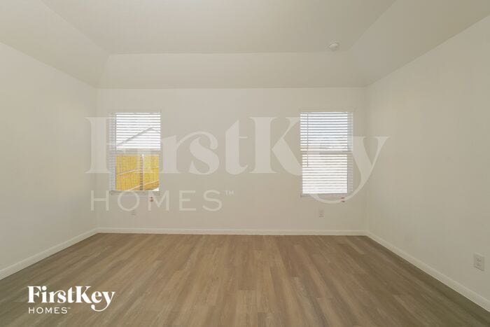 Building Photo - 10639 Erinita Way