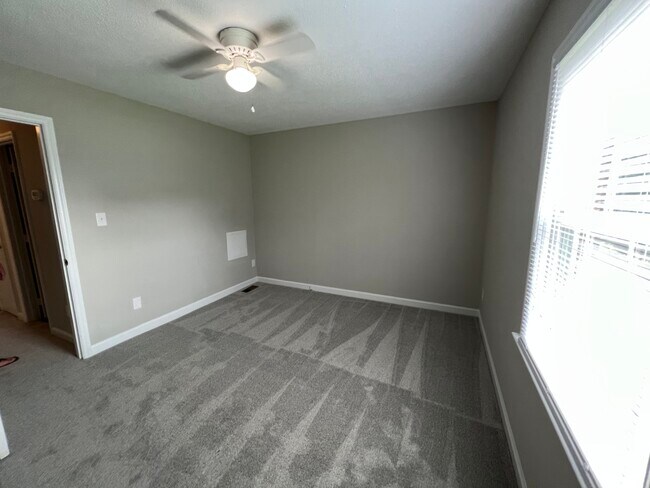 Building Photo - 2507 Saint Christopher Cir SW