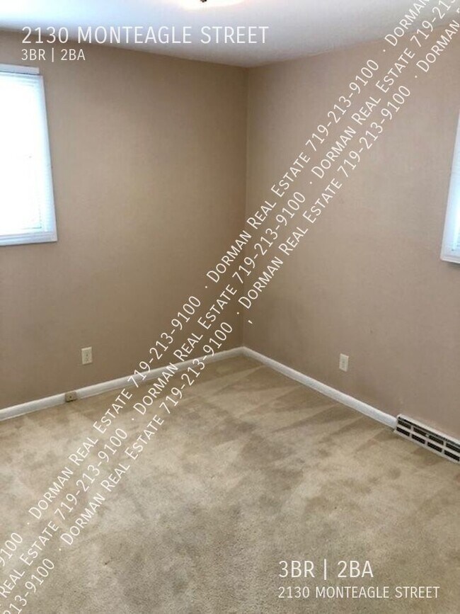 Building Photo - 2130 Monteagle St