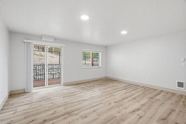 Building Photo - 1816 N 15th St