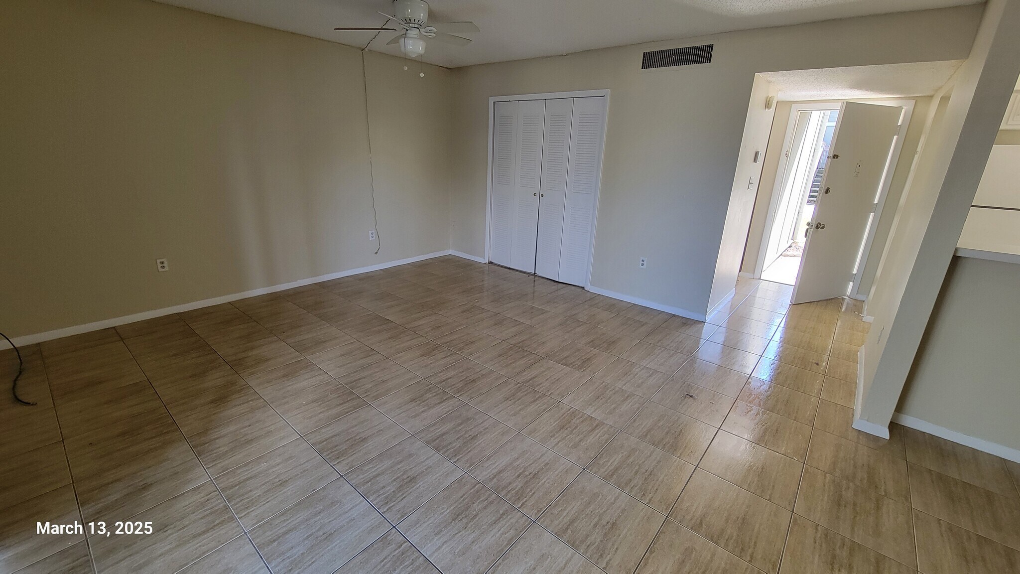 Building Photo - 261 Scottsdale Sq