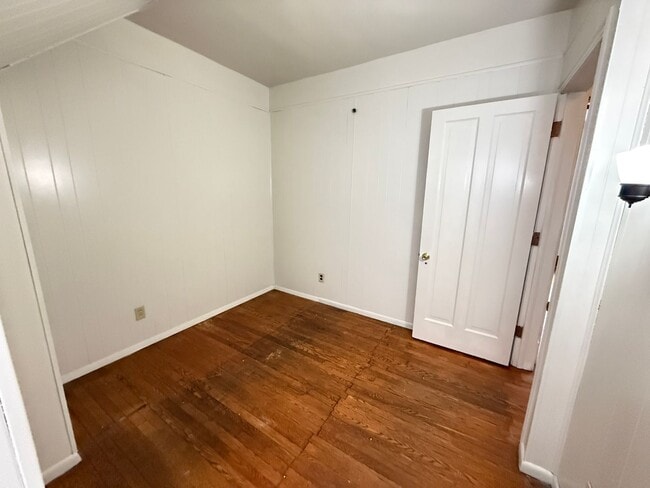 Building Photo - Well-Maintained 4-Bedroom Home with Historical Charm Near Downtown Jackson