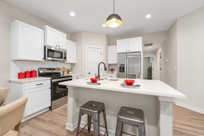 Building Photo - 12719 W Cowboy St