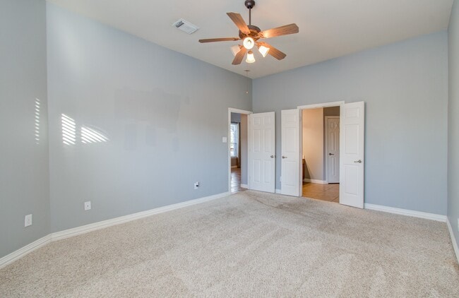 Building Photo - 9106 Sunlight Oak Ln