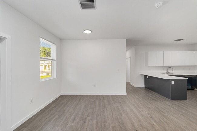 Building Photo - Eagle Trace 1597 #1