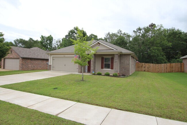 Building Photo - Cozy 4 Bedroom2 Bath Home in West Tyler!