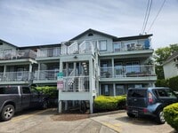 Building Photo - 1119 N Forest St
