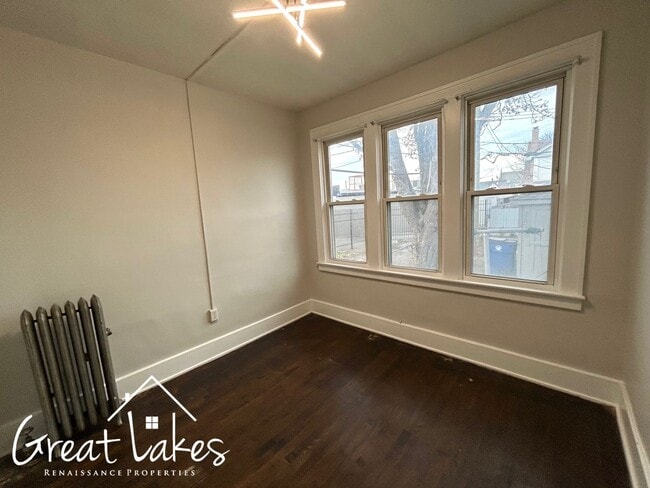 Building Photo - 3827 Trowbridge St