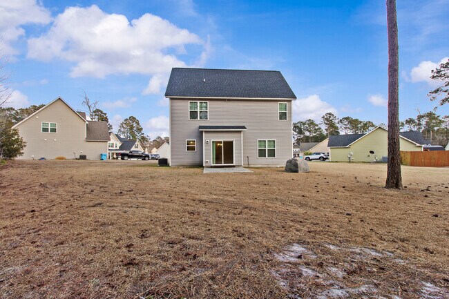 Building Photo - 405 Crestmont Ct