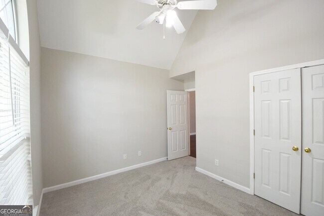Building Photo - 208 Turnbridge Cir