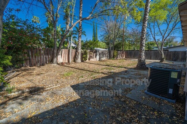 Building Photo - 20865 Burbank Blvd