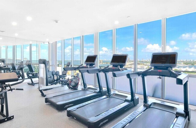 Building Photo - 1100 Biscayne Blvd