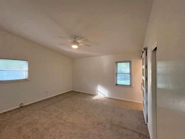 Building Photo - 602 Bellevue St