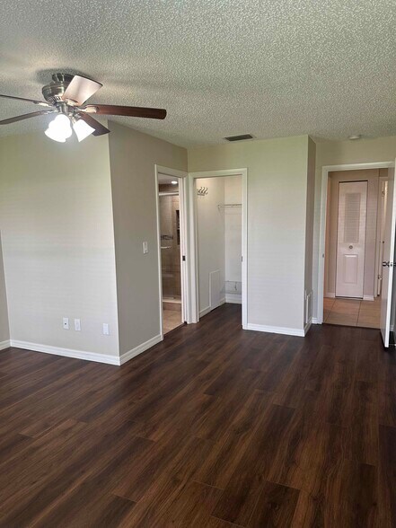 Building Photo - 4520 Bear Lake Ct