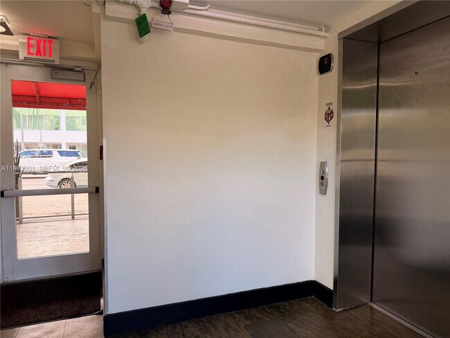 Building Photo - 6701 Biscayne Blvd