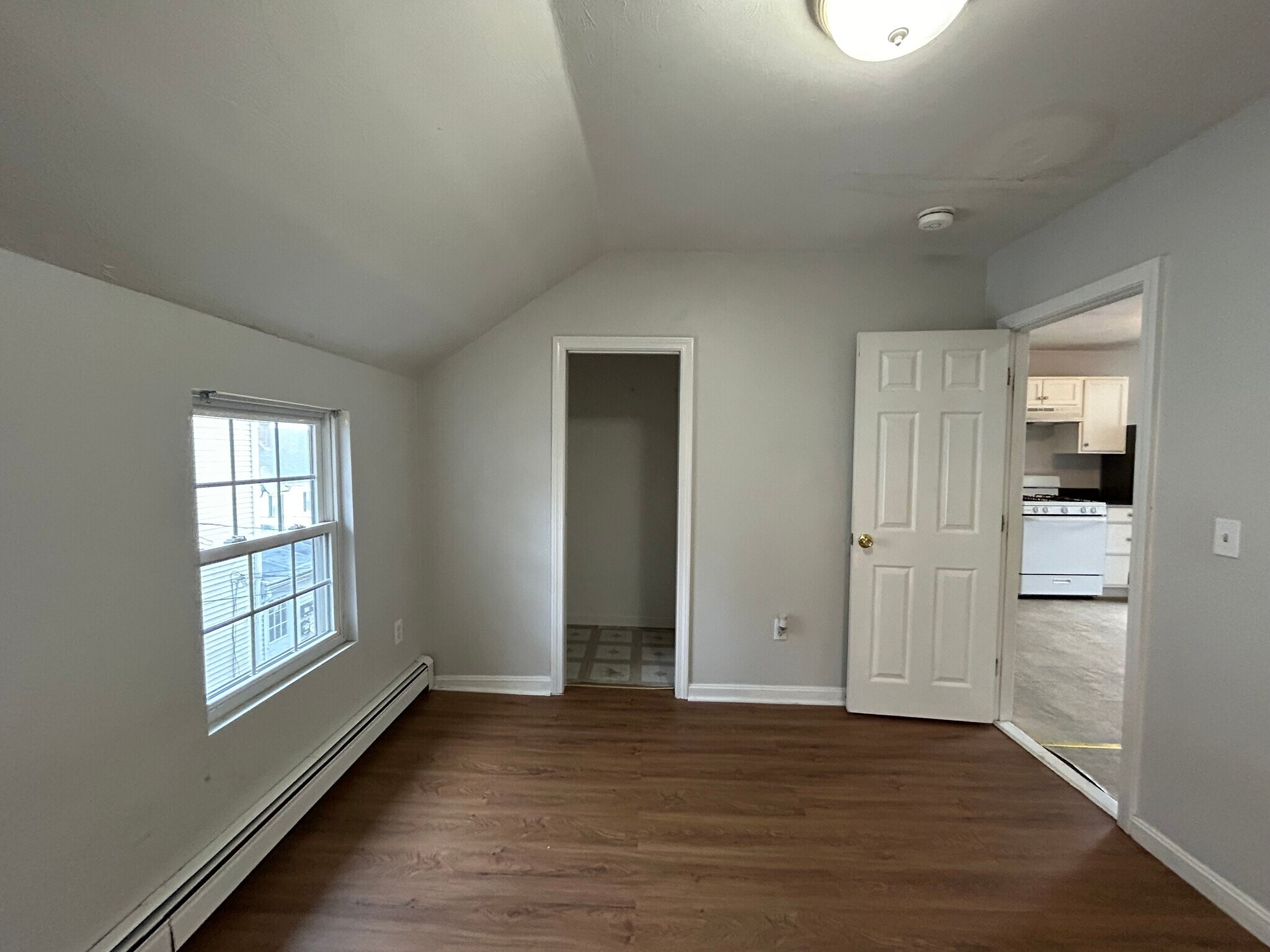 Building Photo - 4 Carlstad St