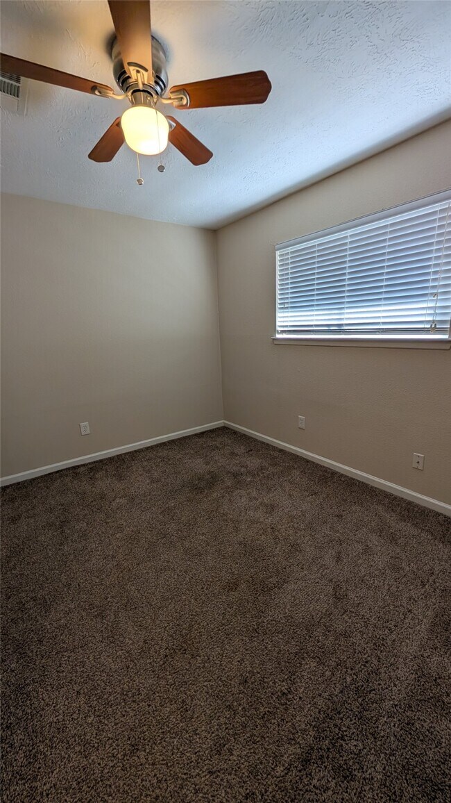 Building Photo - 10710 Ambergate Dr