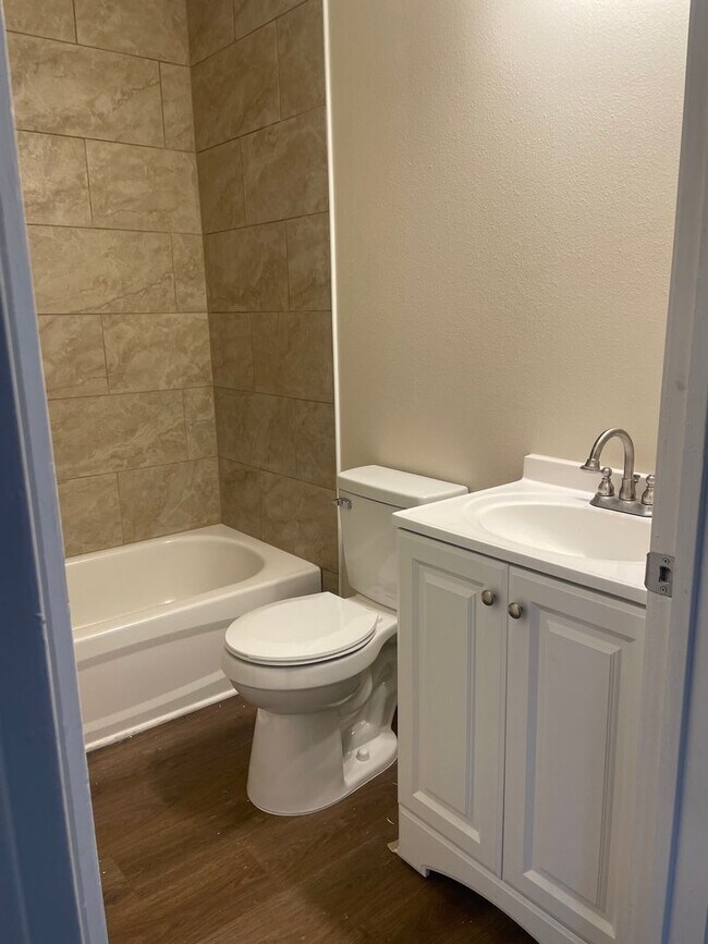 Building Photo - REFRESHED 2 BEDROOM, 1 BATH BELTON ISD