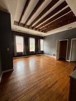 Building Photo - 104 E Market St