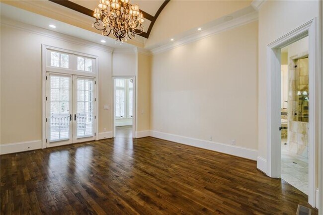 Building Photo - 35 Mt Paran Rd NW