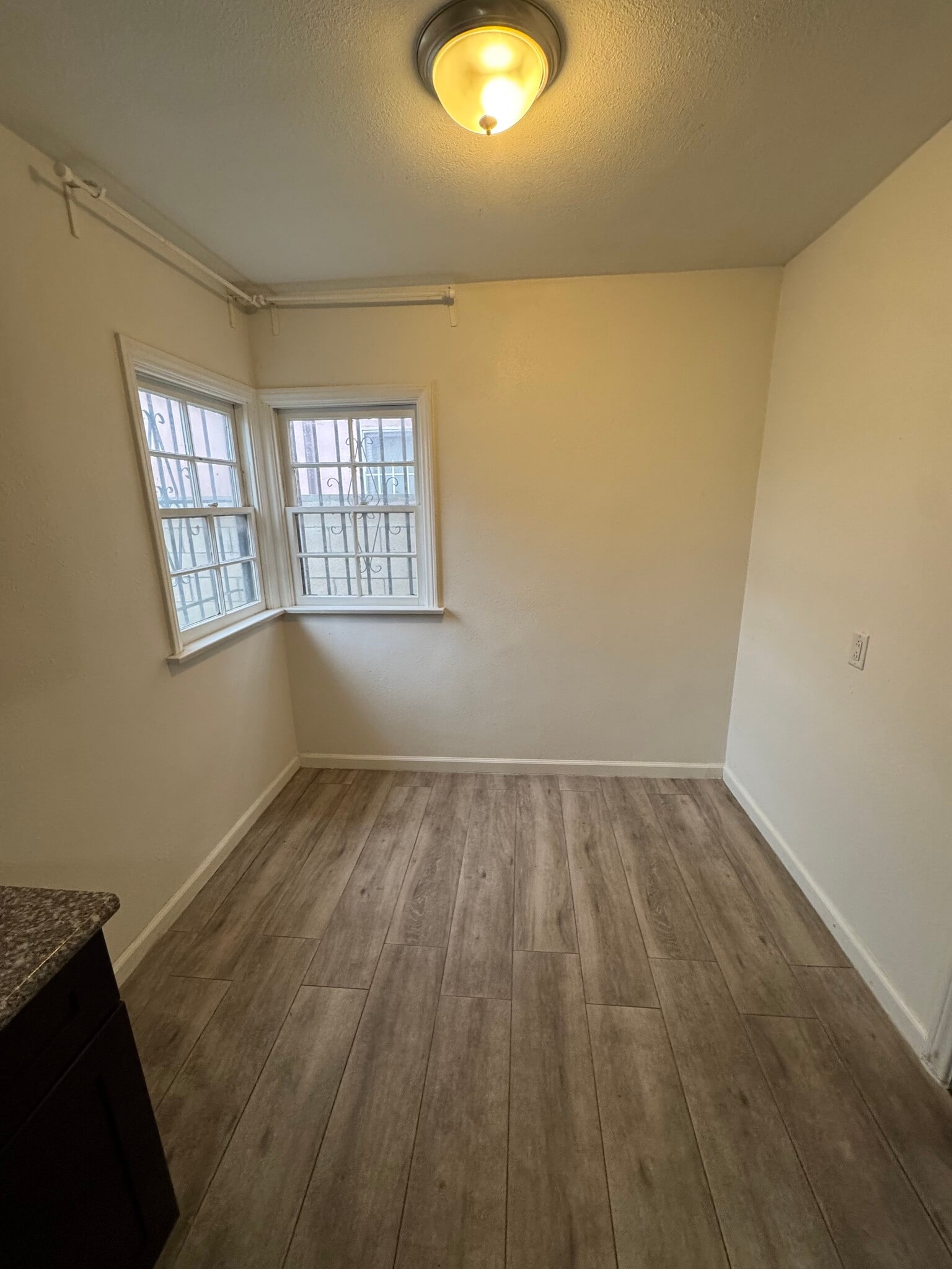 Building Photo - 5767 San Vicente Blvd