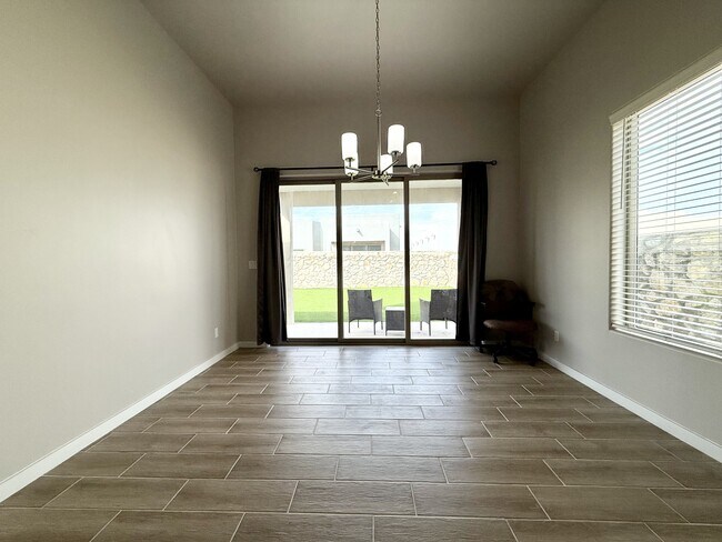 Building Photo - 51069 Purple Mat Ave