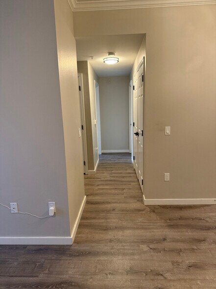 Building Photo - 7423 S Quail Cir