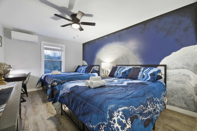 Building Photo - 126 Petrarch Trail