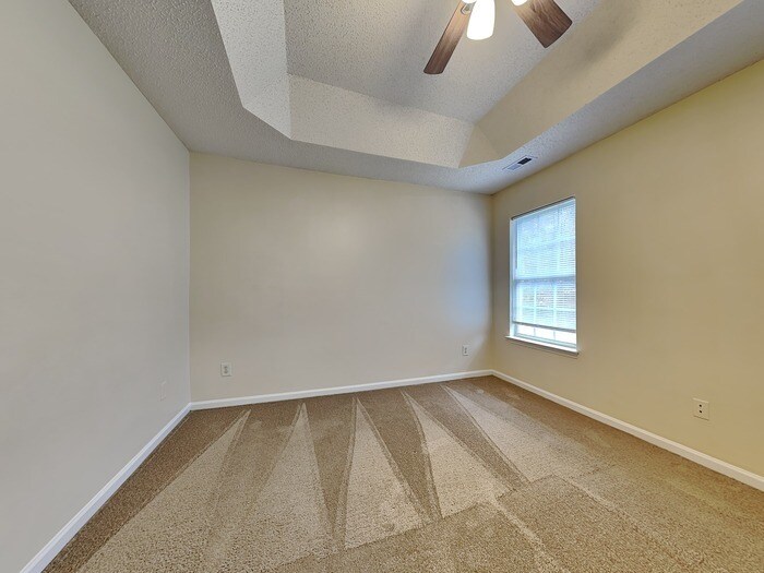 Building Photo - 2920 Westwinds Ct