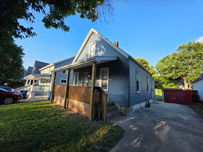 Primary Photo - Beautiful 3 bedroom home for RENT