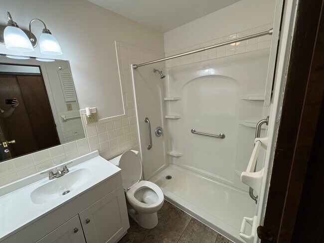 Building Photo - 5200 Winterhill Ct