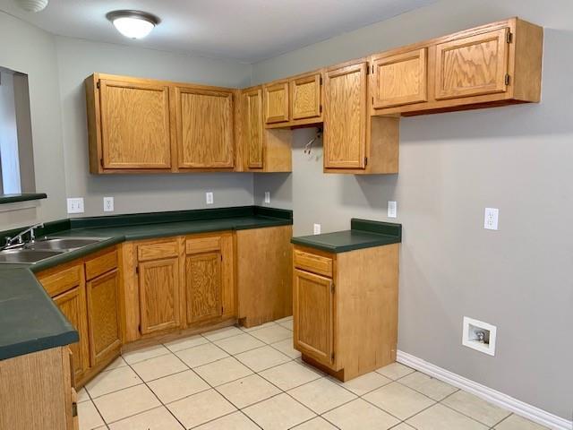 Building Photo - 565 Oakwoods Dr