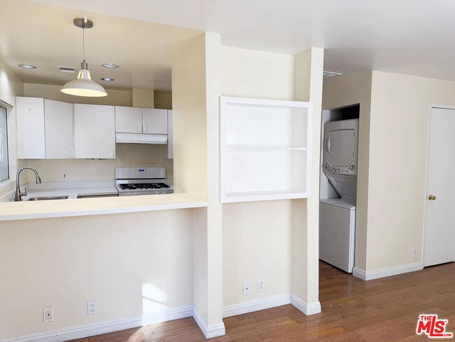 Building Photo - 103 N Chester Ave