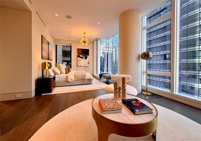 Building Photo - 18 W 53rd St