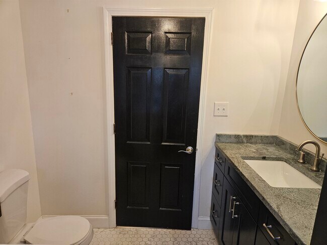 Building Photo - 38 Piscataqua Rd