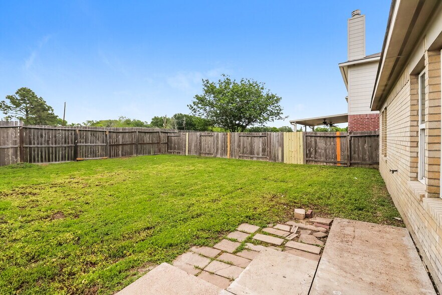 Building Photo - 13910 Maleewan Ln