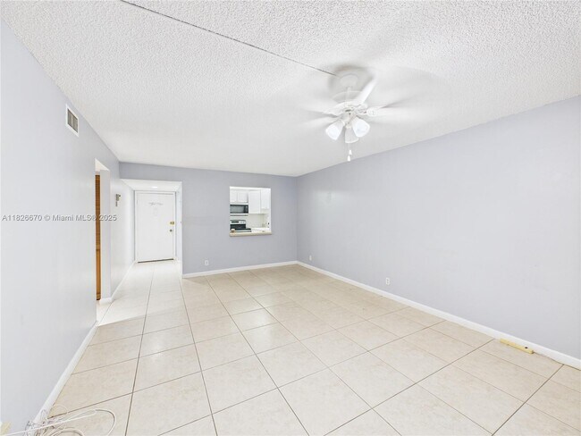 Building Photo - 4113 NW 88th Ave