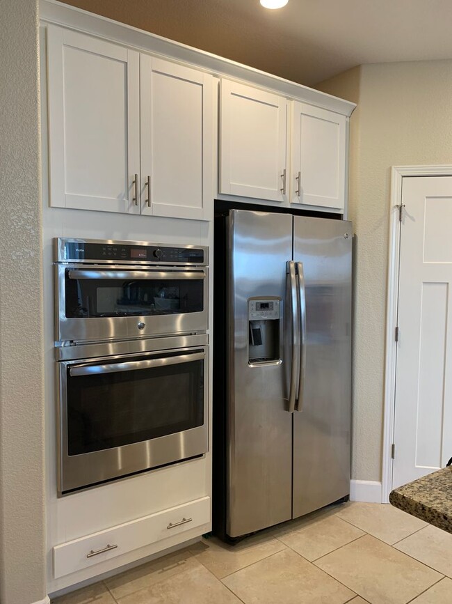 Building Photo - Newer "Next Gen" Home in Springlake/Woodla...