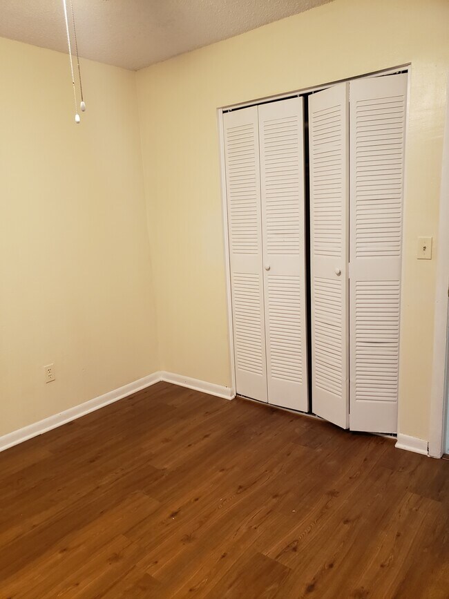 Building Photo - 10314 Chadbourne Dr