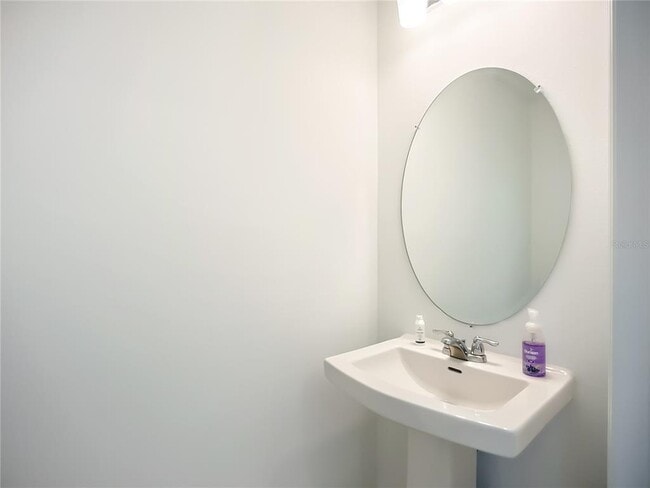 Building Photo - 16642 San Nicola Pl