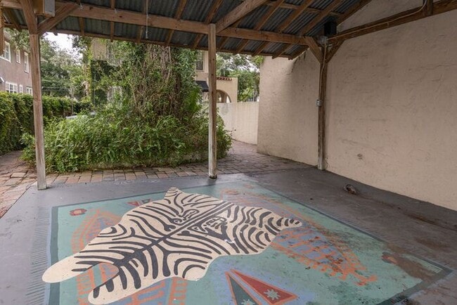 Building Photo - Spacious 4-Bedroom 1930's Mediterranean Home in College Park