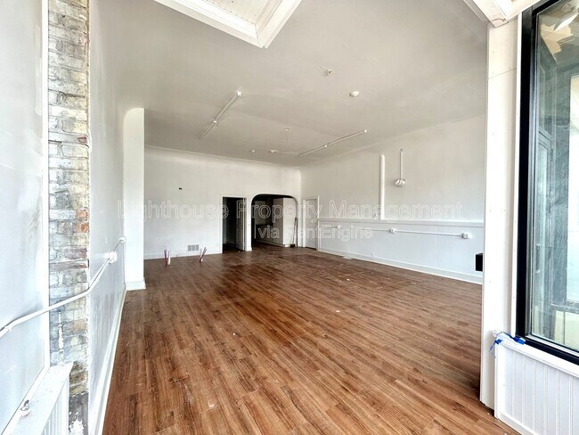 Building Photo - 1147 3rd St