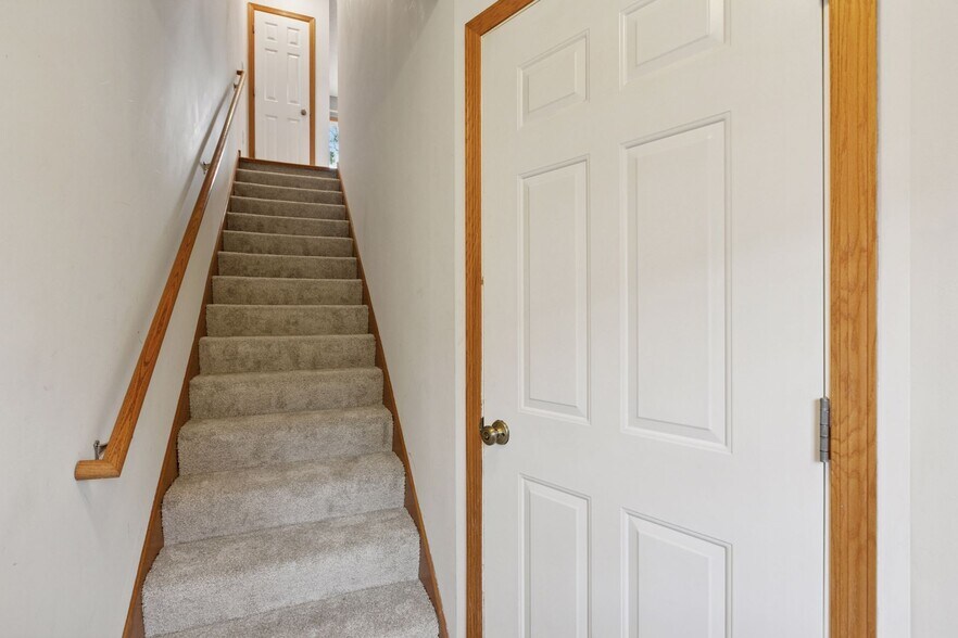 Building Photo - 4818 Education Dr N