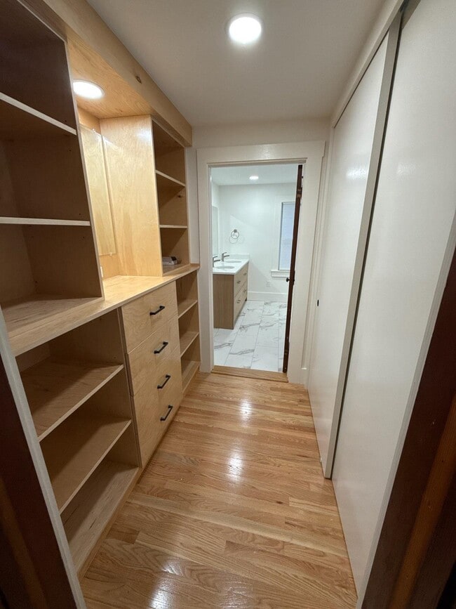 Building Photo - 282 Highland Ave